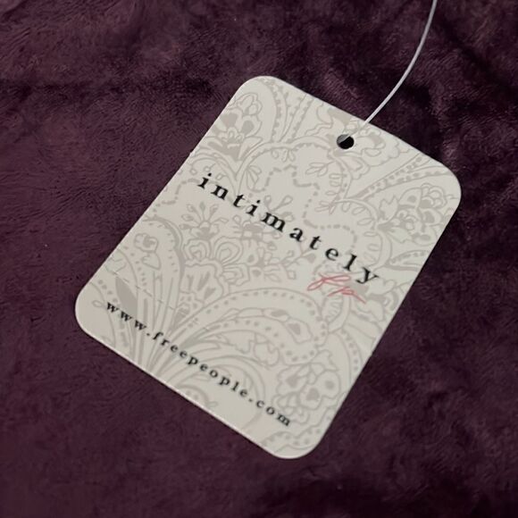 Free People Intimately Fig Jam All Night Velvet Tunic Women's Size XS NWT - Picture 9 of 12